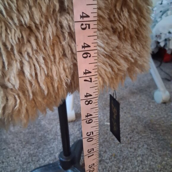 Boutique J. Renee Shaggy Tan Faux Fur Long Coat - Picture 12 of 14